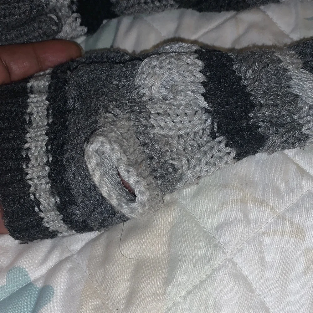 Stylish Gray and Black Knit Arm Warmers